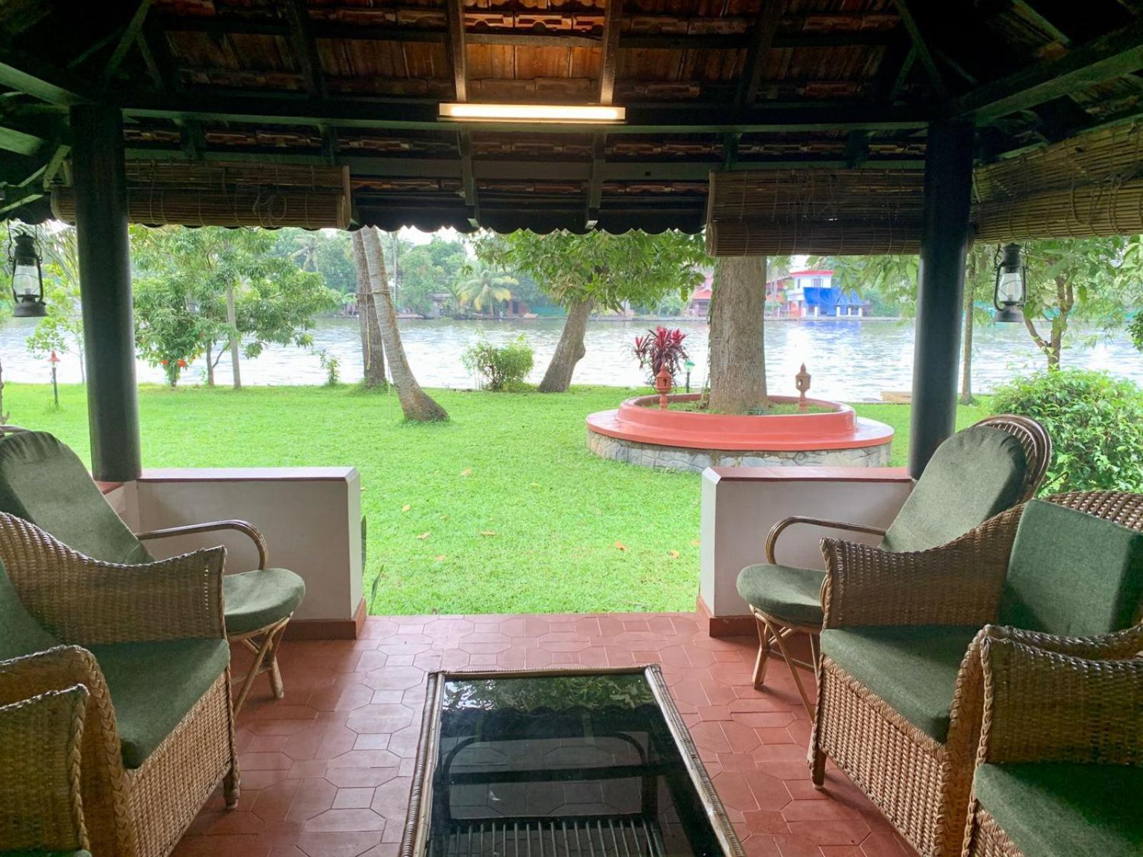 The Pamba Heritage Villa Champakulam Exterior foto